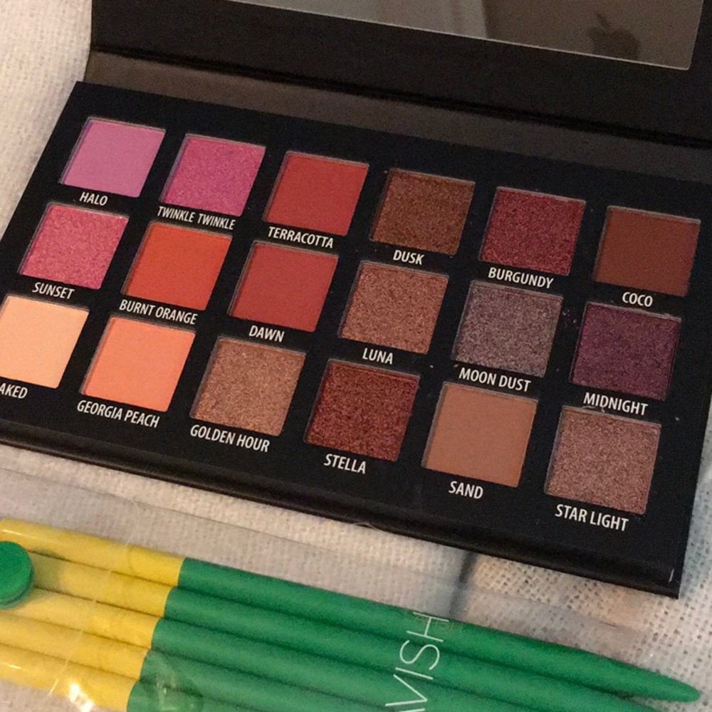 KAB eyeshadow palette